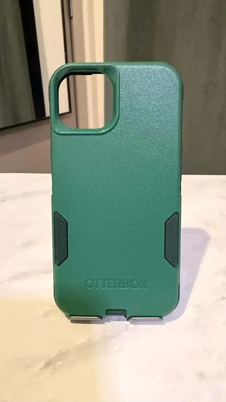 OtterBox Commuter Series Case for iPhone 13, Green